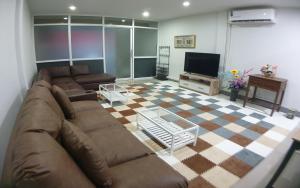 House in community mall, spacious 6 people, 3BR