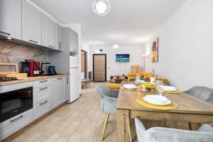 SeaSide - Pool & Spa Beach Resort