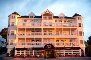 Bluff Hotel & Meeting House