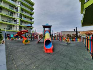 Marine Vibes - Pool & Spa Beach Resort