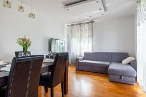 Wrocław Apartment - Balcony, Park and Tram nearby - by Rentujemy