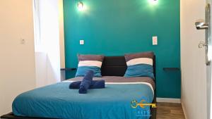 El Dino in country cathare*PRO*Oc Keys011