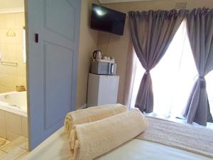 OR Tambo Stay Unit 4