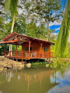 Cabin lake, Guácimo