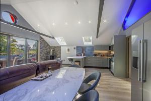 Dundonald Landing Palms 3