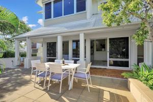 Sandy Cove @ Royle Palms