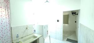 Suíte aconchegante e completa! Entrada independente em nova Iguaçu