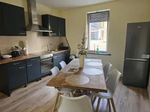 Work and Stay IaM ,3 Schlafzimmer 6 betten 90 qm neu modernisiert - 盖伦基兴