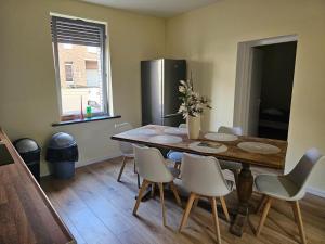 Work and Stay IaM ,3 Schlafzimmer 6 betten 90 qm neu modernisiert