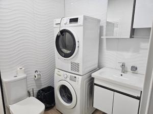 Work and Stay IaM ,3 Schlafzimmer 6 betten 90 qm neu modernisiert
