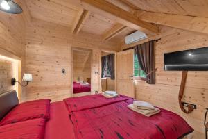 Holiday house with a swimming pool Brod na Kupi, Gorski kotar - 23012