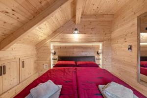 Holiday house with a swimming pool Brod na Kupi, Gorski kotar - 23012