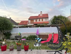 Appartements Petit paradis accueillant piscine proche CNFDI Chambre privee : Appartement 1 Chambre