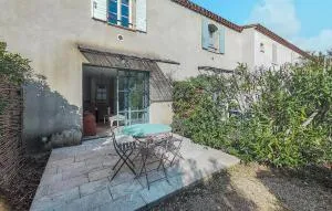 Nice Home In Saint-Laurent-De-La-Ca - 圣皮尔蒂斯查