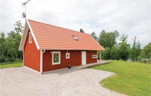 Awesome Home In Holmsjö With Wifi