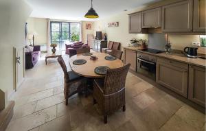 Lovely Home In Saint-Laurent-De-La-Ca