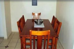 Comfy Unit in Palm Gables Palm Beach!