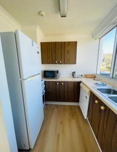 Burleigh Beach - Steps away from the Sand