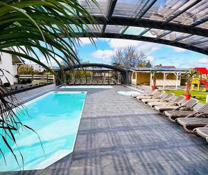 Domki Kotwica PARK Władysławowo - Trzy Baseny z Podgrzewaną Wodą pod Kopułą