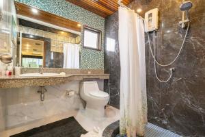 4-5 bedroom Villa At Kamala Beach, Pool