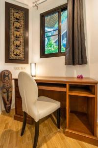 4-5 bedroom Villa At Kamala Beach, Pool