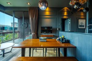 Saturdays Residence By JJM