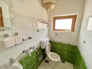 Sumrolee Guest House