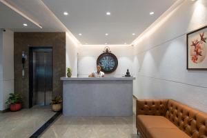 StayBird - Divine Suites, Business Hotel, Kharadi