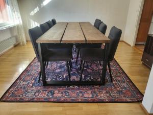 Apartment 136 m2 with 3 bedrooms and 2 livingrooms, 2 floors, walking distance toamenities