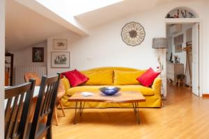 Quite and lovely attic - Paolo Sarpi 8 - Central location