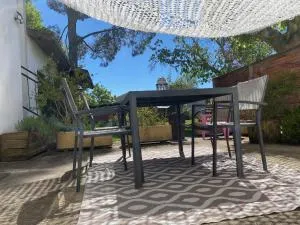 "Gite d'Ici et d'Ailleurs 1" Dépendance dans propriété - 拉布雷德