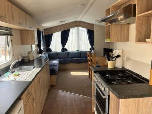 Budget 3 Bedroom Caravan with Decking at Heacham