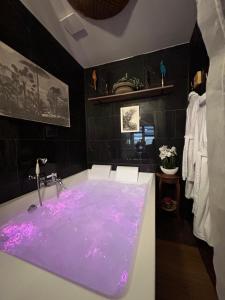 Lodges La Casa d'Ailleurs BERRY SEJOURS : photos des chambres