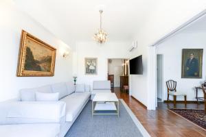 Athenean Classic Apartment at Acropolis Museum & Metro