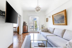 Athenean Classic Apartment at Acropolis Museum & Metro