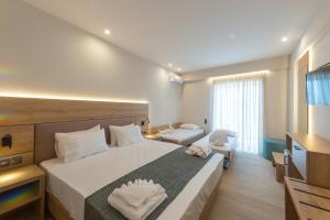 Deluxe Double or Twin Room with Sea View room in Pappas Hotel