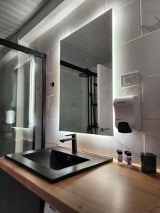 District Apartment with Free Parking