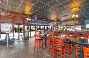 Beautifully Renovated 2 Bedroom Condo-Breathtaking Views! Sand Dunes 29492950