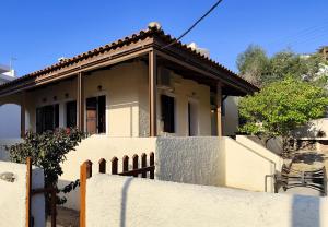 Mairis SummerHouse - seaside, en-suite, 2-bedroom summerhouse