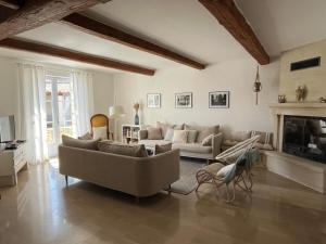 Villas L-Oustau de la Colline - Villa avec piscine privee chauffee 12 personnes au coeur du Luberon : photos des chambres