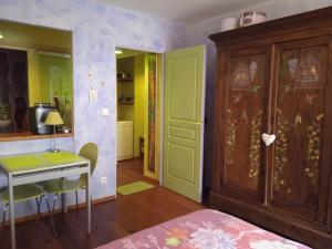 Appartements & Chambres Les Loges du Capucin : photos des chambres