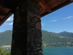 Between mountains and lake - 卡拉泰乌廖