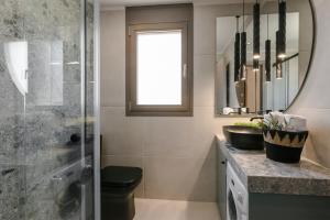 APARKTION THE ZEPHYRUS STUDIO