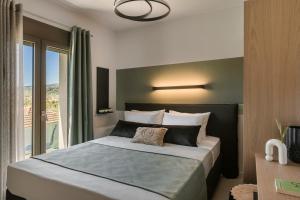 APARKTION THE ZEPHYRUS STUDIO