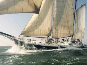 Uniek verblijf op slaapschip (tot 20 personen) nabij het centrum van Leeuwarden - Boksum