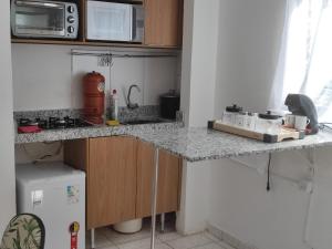 Apto acolhedor e funcional na Asa Sul sinta-se em casa perto da P Federal Enap LBV Casv da embaixada aeroporto , rodov interestadual e academia da PM