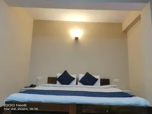 Hotel Hill Top - Tādong