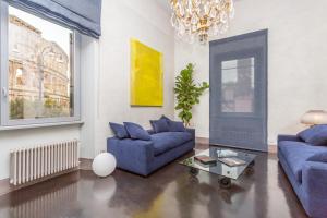 Iconic apartment with unique Colosseum view