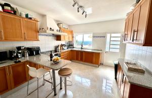 Vila Pôr do Sol - Fantastic villa with panoramic coastal & sea views