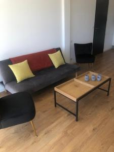 Ajaccio appartement 4 couchages, climatisé a 150m de la plage route des sanguinaires, parking privé